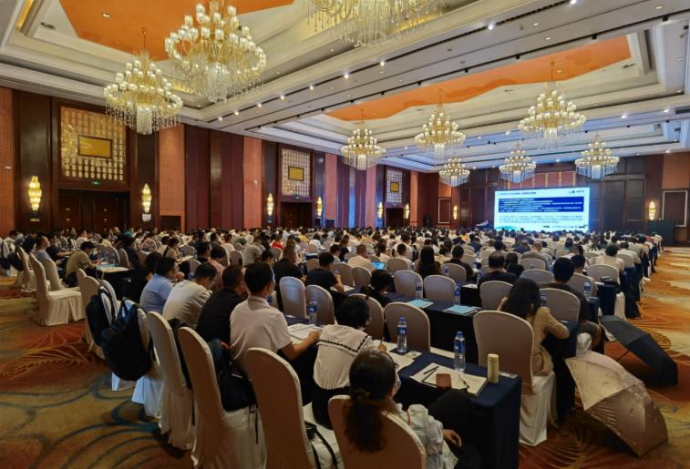 允咨线下公益培训大会现场
