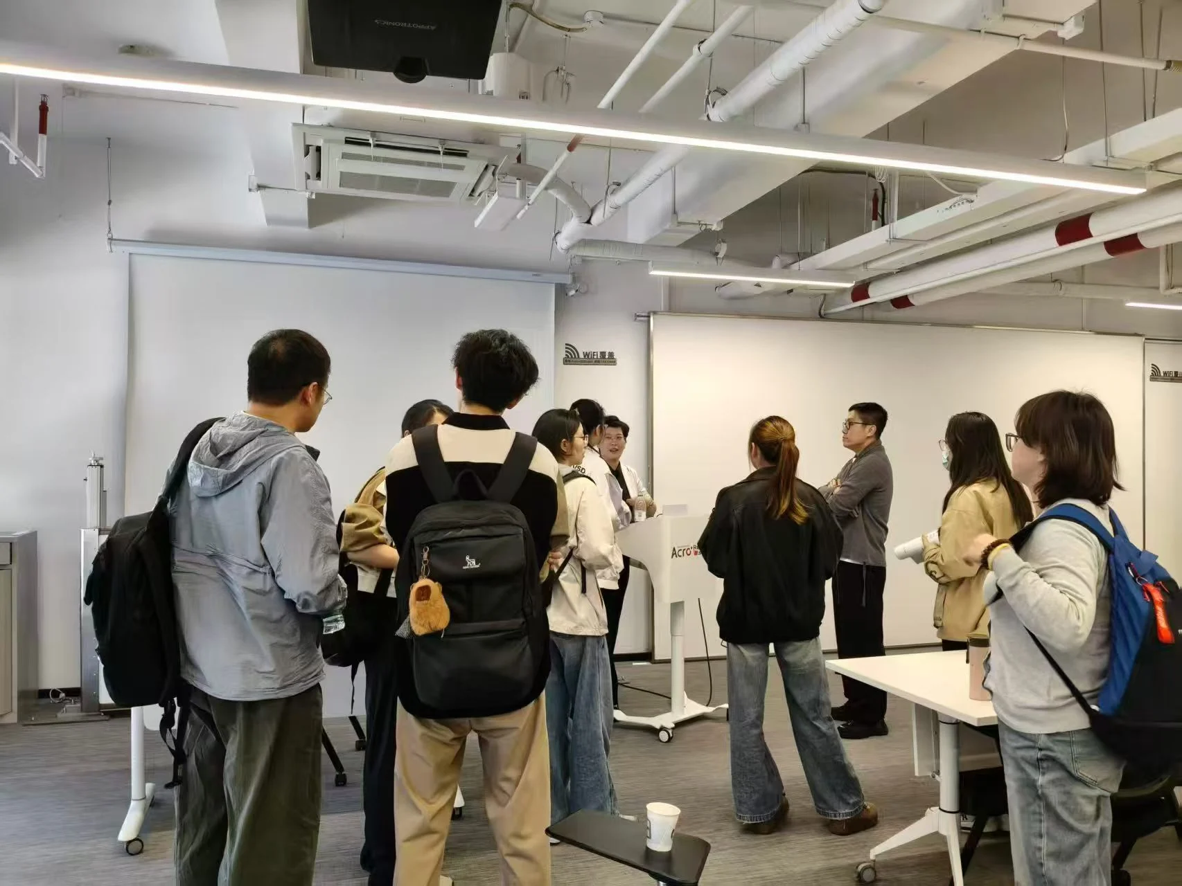 专题精讲班分组研讨现场